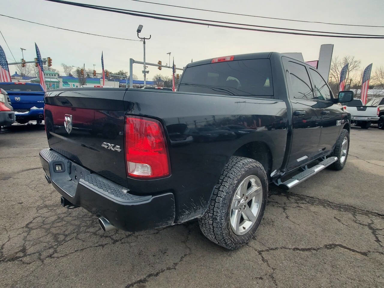Used 2018 RAM 1500 Express w/ Express Value Package image 5