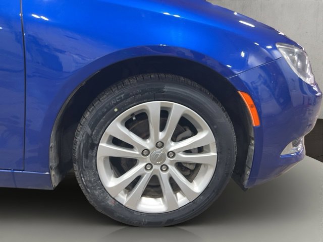 Used 2015 Chrysler 200 Limited w/ Convenience Group FWD image 29