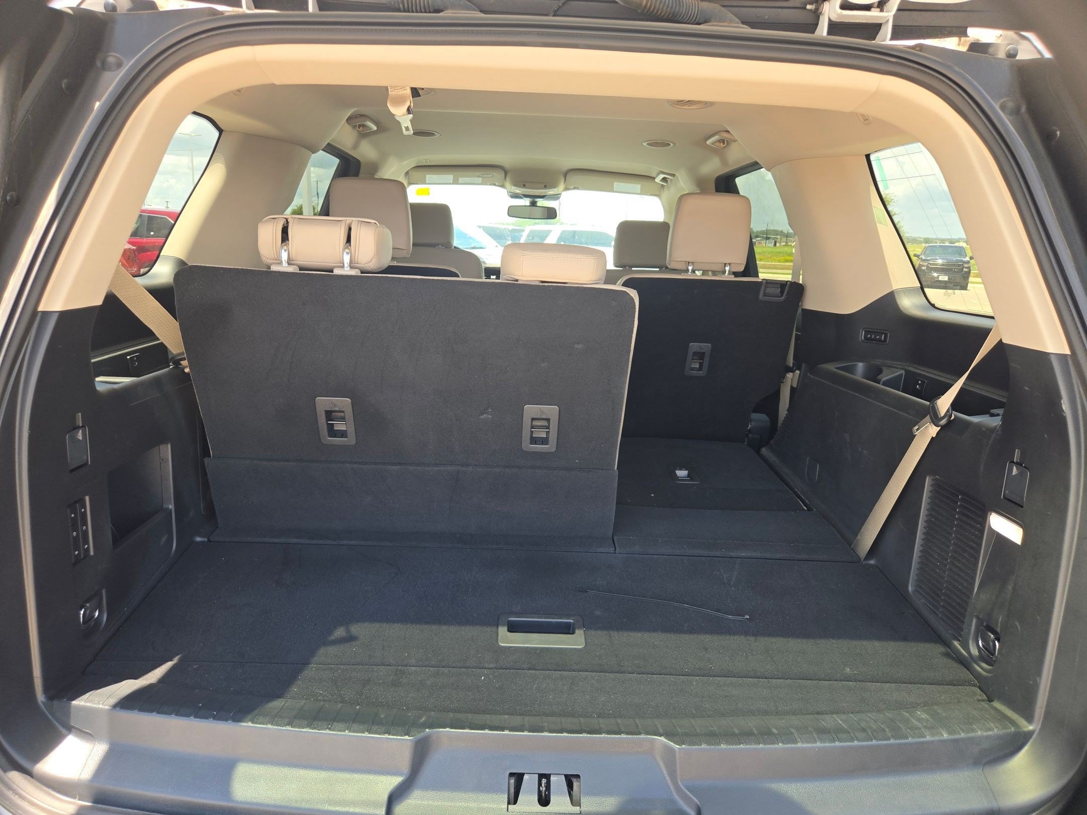 Used 2024 Ford Expedition XLT RWD image 21