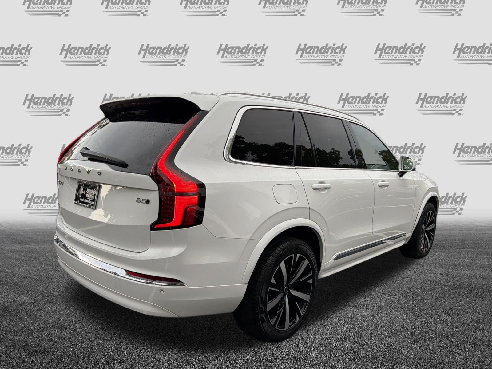 Used 2025 Volvo XC90 B5 Core AWD/4WD image 10