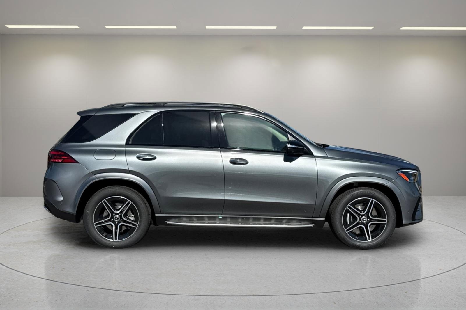 New 2026 Mercedes-Benz GLE 450e 4MATIC image 3