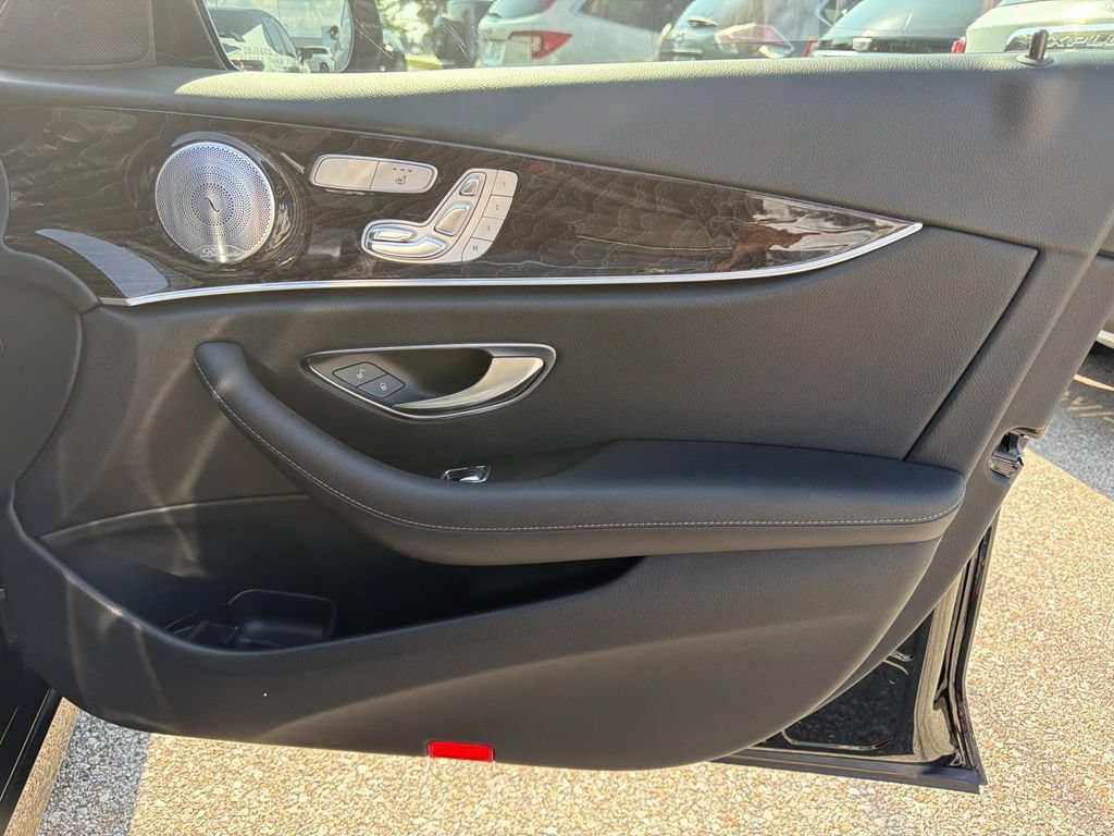 Used 2019 Mercedes-Benz E 300 image 14