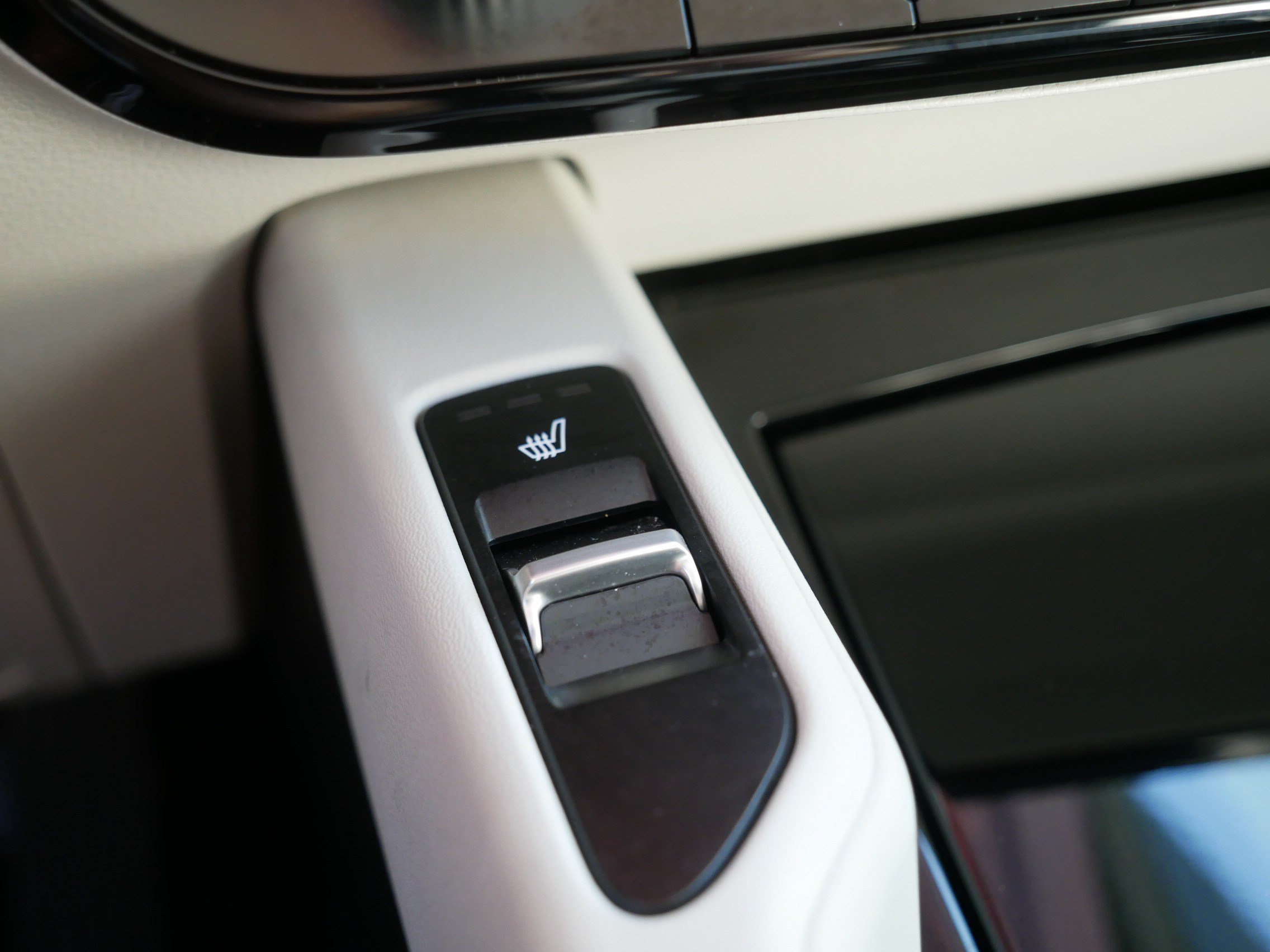 Certified 2024 Kia Telluride S w/ S Sunroof Package AWD/4WD image 33