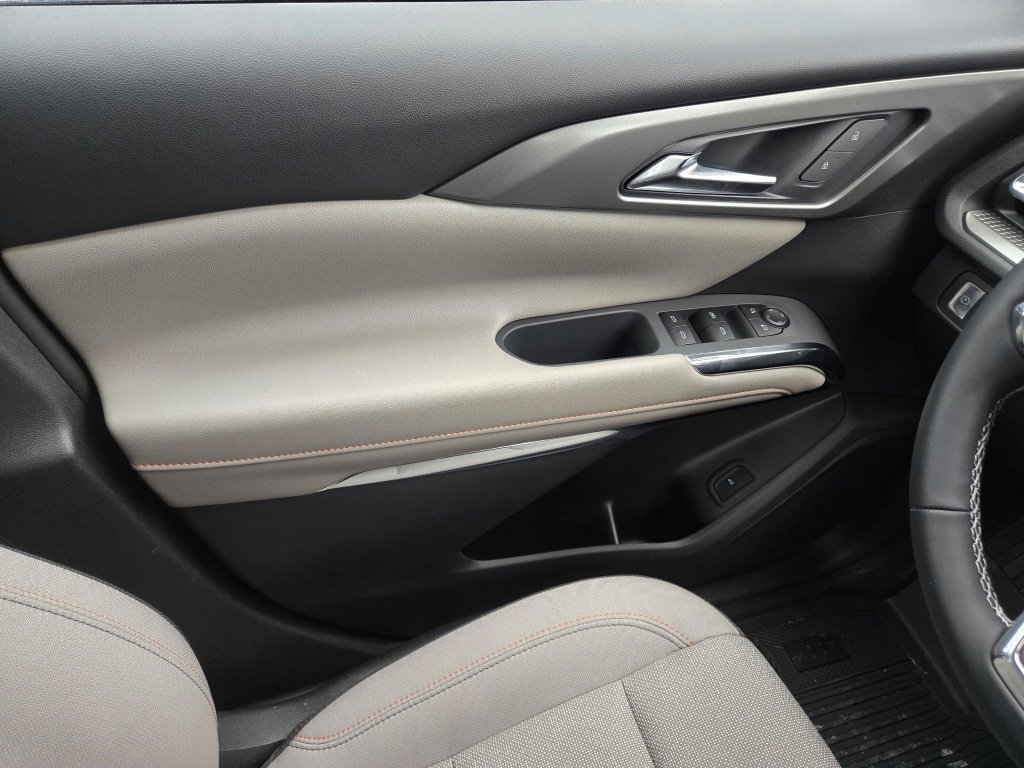 New 2026 Chevrolet Traverse LT w/ LPO, Floor Liner Package image 12