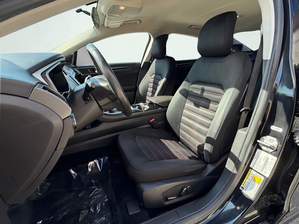 Used 2014 Ford Fusion SE image 18