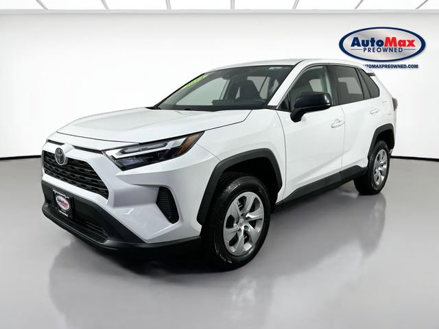 Used 2024 Toyota RAV4 LE AWD/4WD image 4