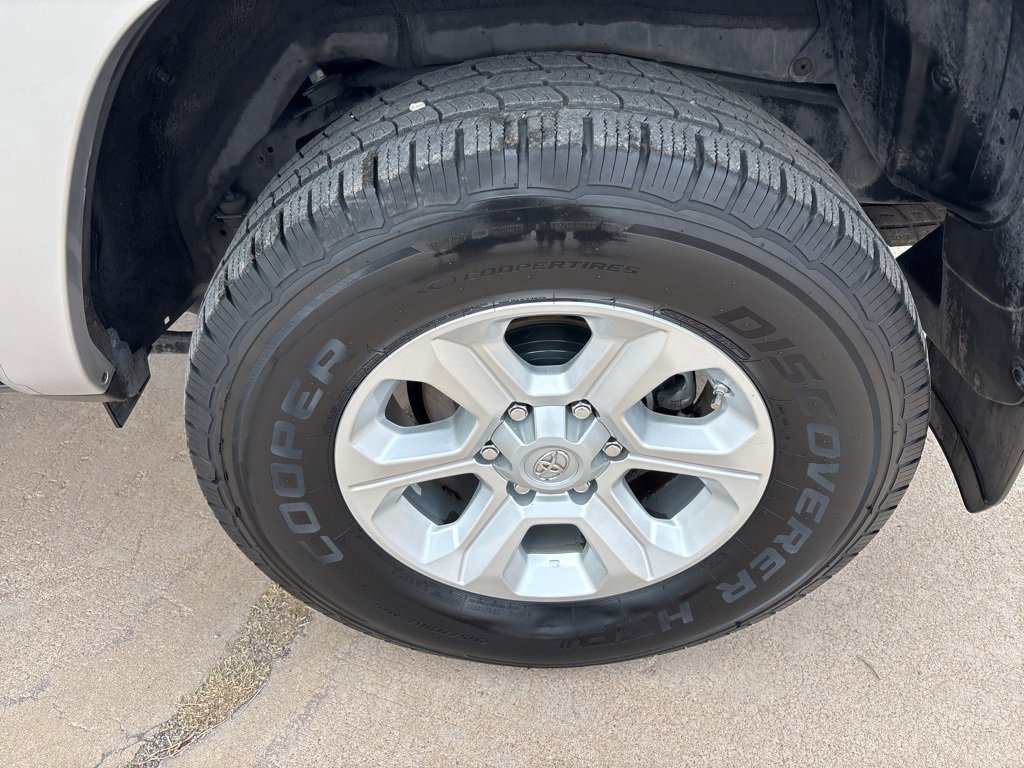 Used 2015 Toyota 4Runner image 10