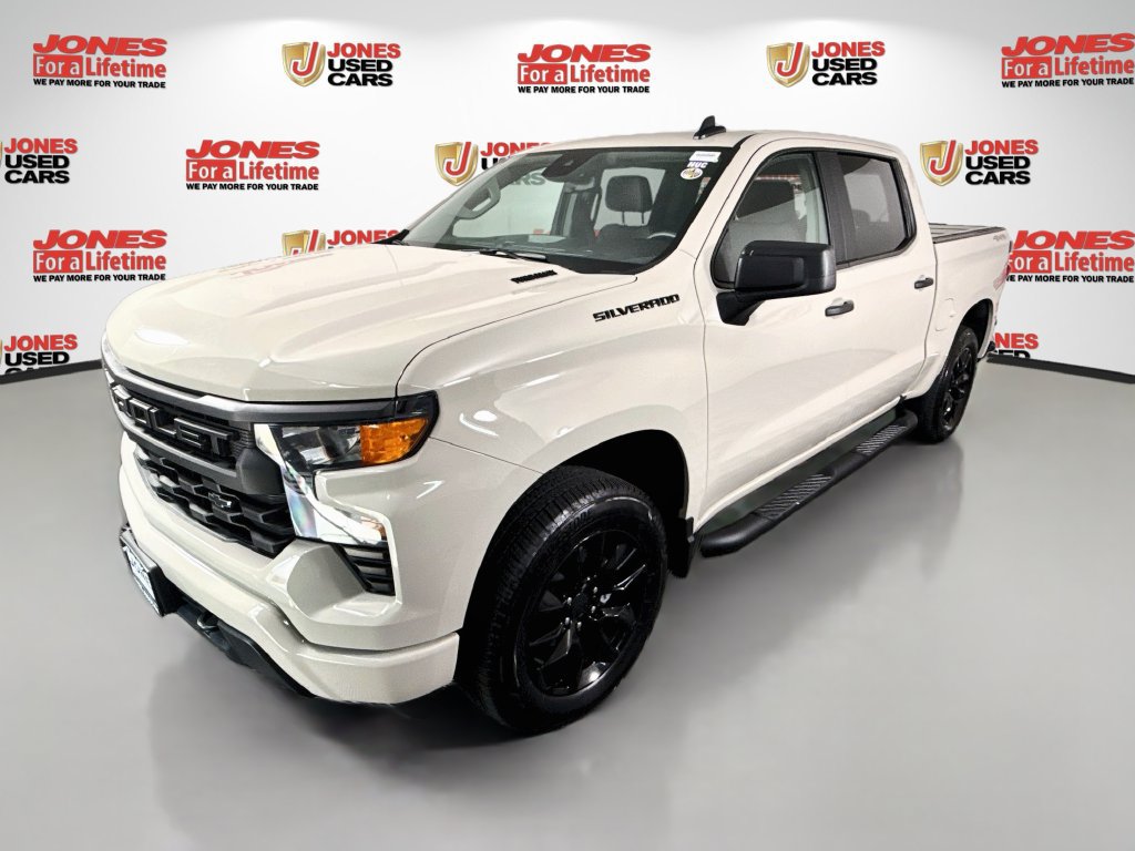 Used 2026 Chevrolet Silverado 1500 Custom w/ LPO, Dark Essentials Package AWD/4WD image 11