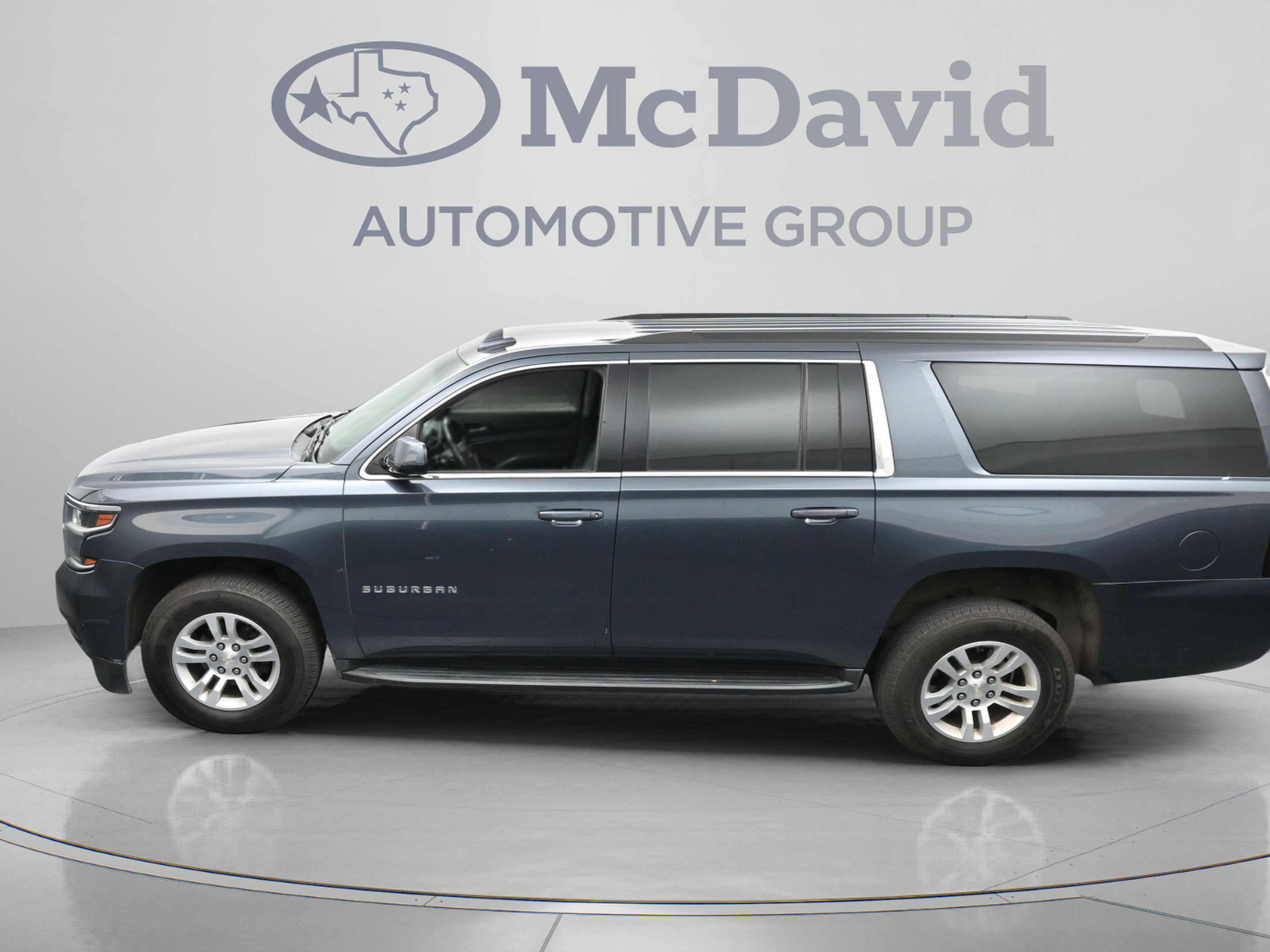 Used 2020 Chevrolet Suburban LS RWD image 36