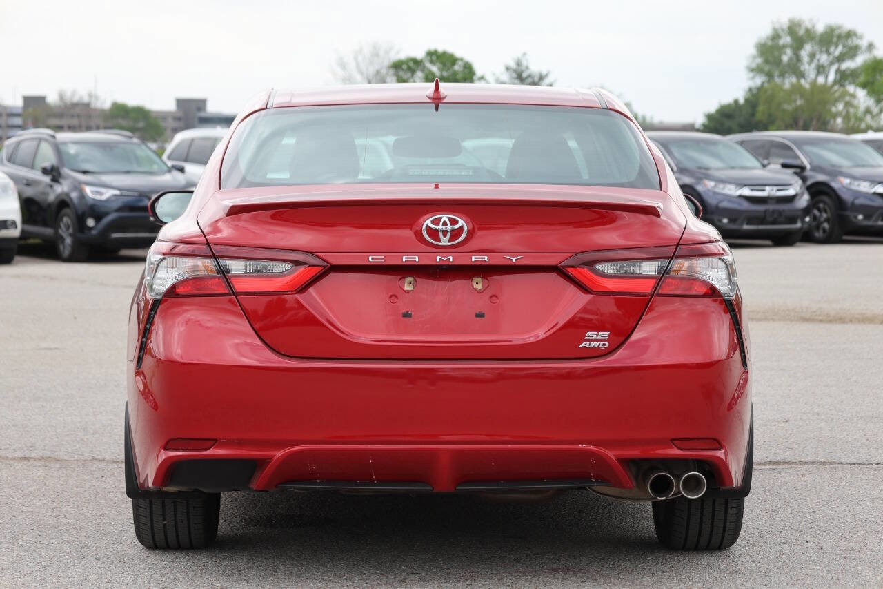 Used 2021 Toyota Camry SE w/ Cold Weather Package AWD/4WD image 10
