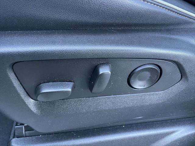 Used 2023 Chevrolet Suburban Premier w/ Advanced Technology Package image 14