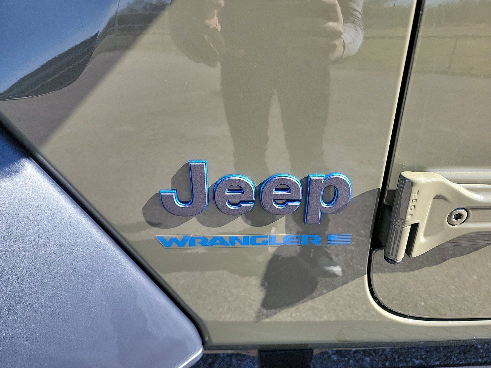 Used 2025 Jeep Wrangler Unlimited Sport S 4xe w/ Convenience Group AWD/4WD image 8