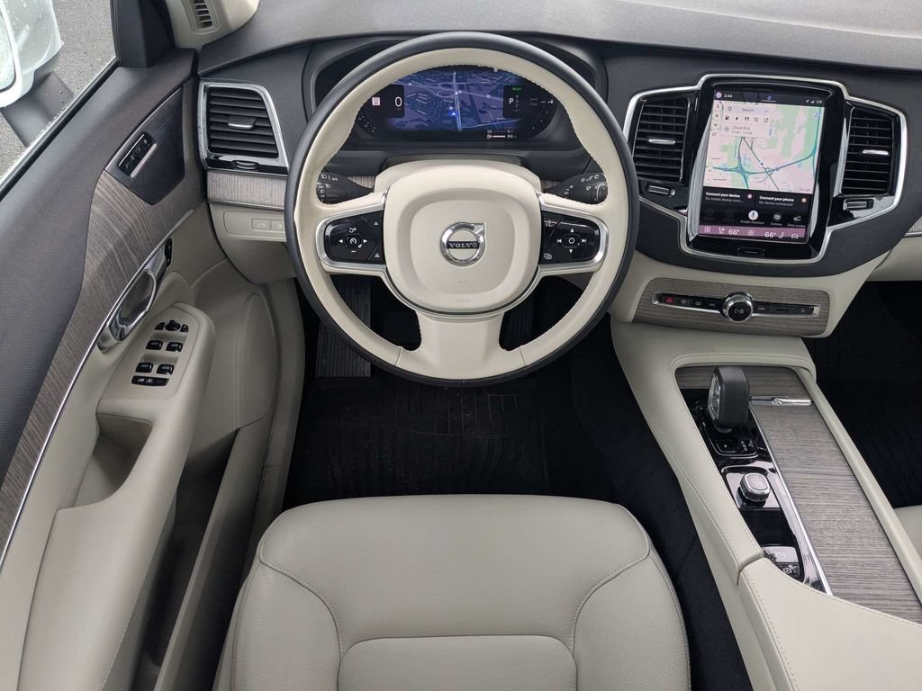 Certified 2023 Volvo XC90 T8 Plus AWD/4WD image 24