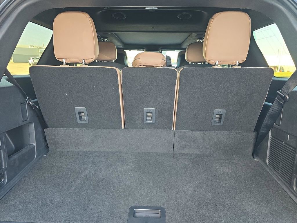 New 2026 Lincoln Navigator Black Label AWD/4WD image 9