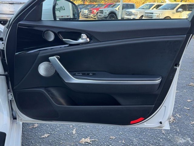 Used 2018 Kia Stinger Premium image 10