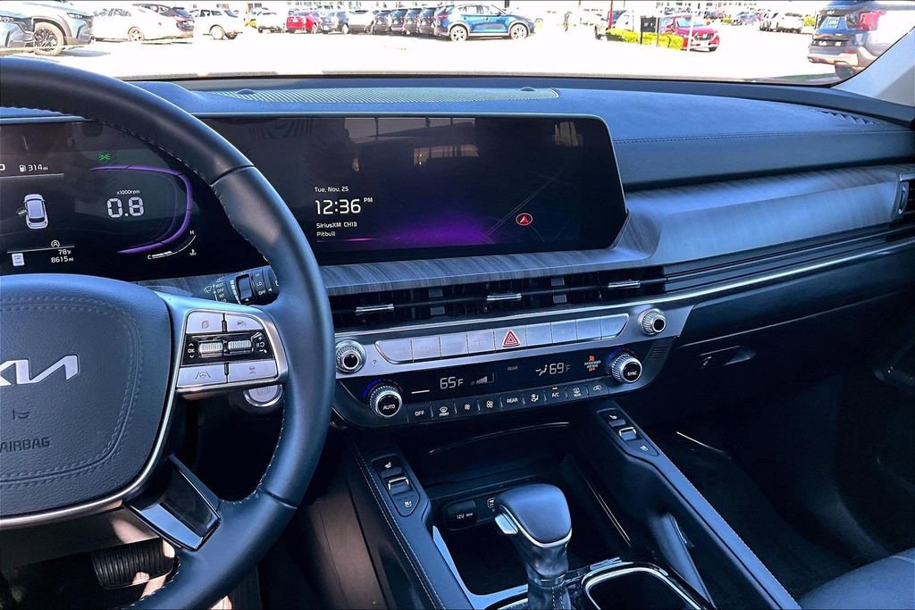 Used 2025 Kia Telluride EX image 8
