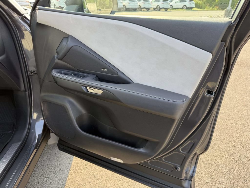 Used 2025 Lexus TX 350 AWD w/ Technology Package image 14