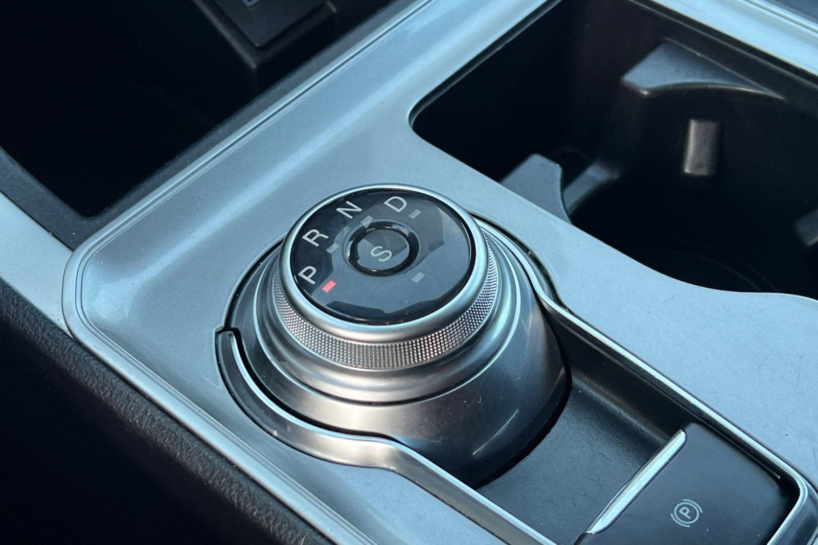 Used 2023 Ford Edge SEL image 19