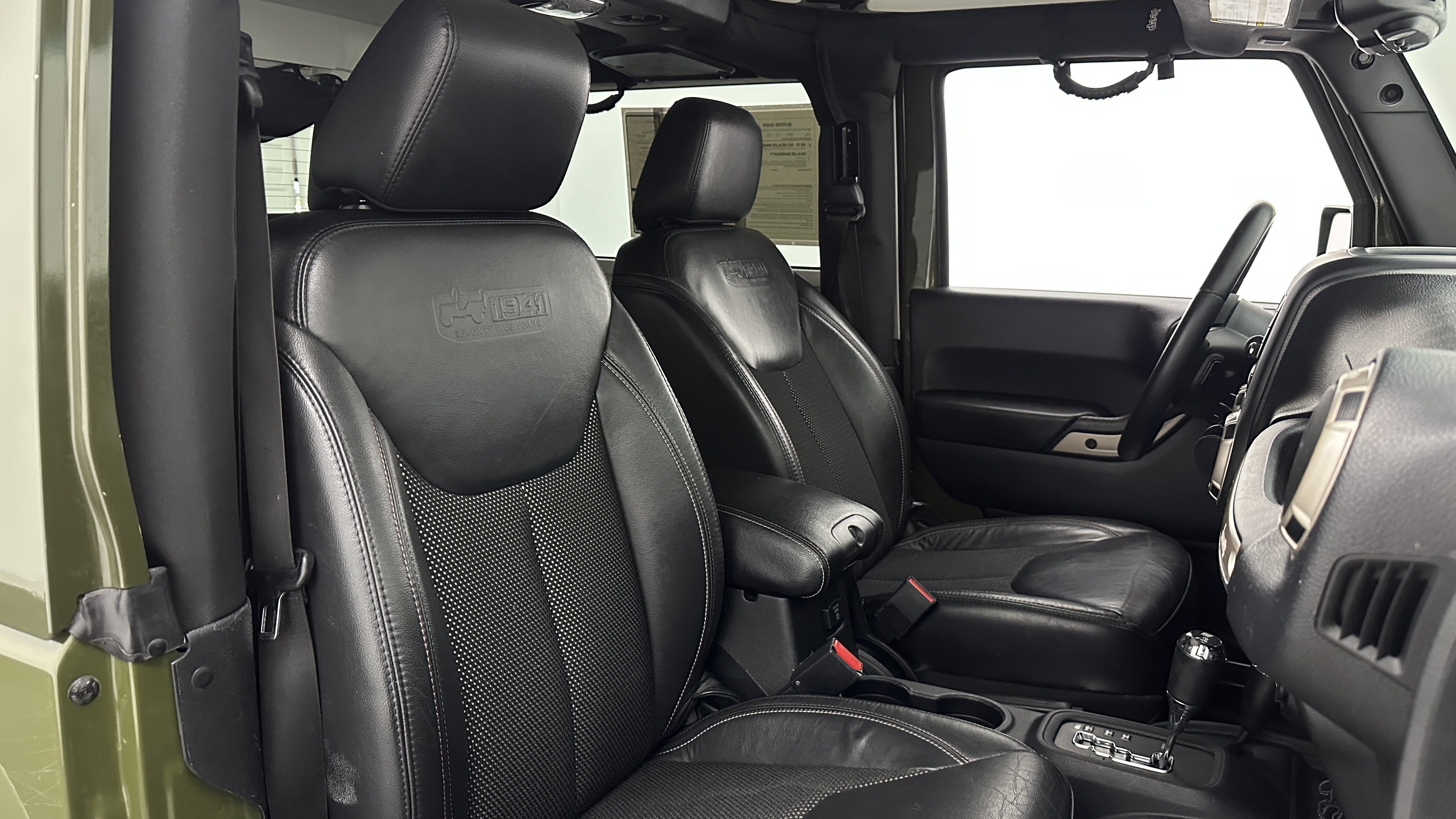 Used 2016 Jeep Wrangler Sahara AWD/4WD image 26