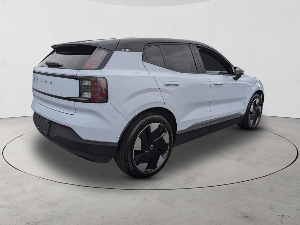 Certified 2025 Volvo EX30 Ultra AWD/4WD image 6