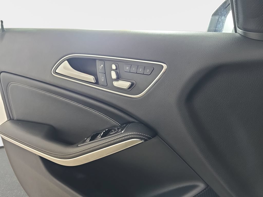 Used 2018 Mercedes-Benz GLA 250 image 31