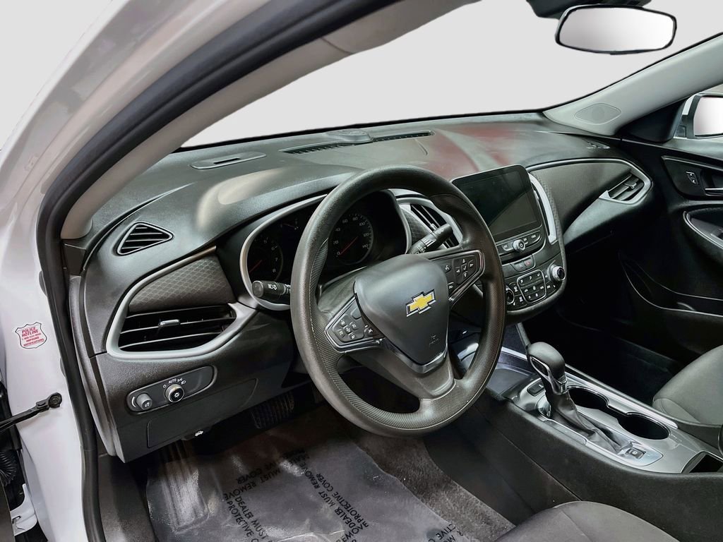 Used 2023 Chevrolet Malibu LT FWD image 9