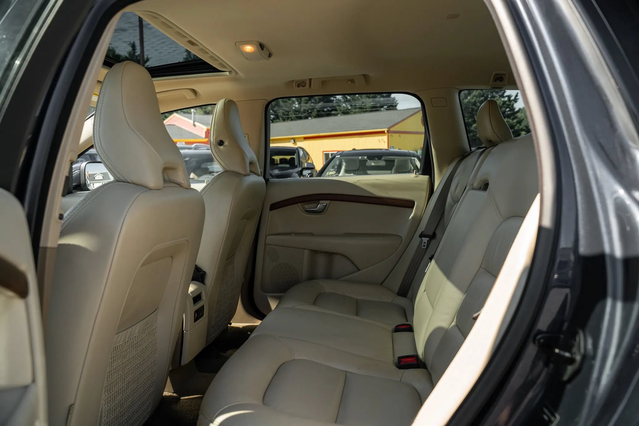 Used 2010 Volvo XC70 3.2 AWD/4WD image 8