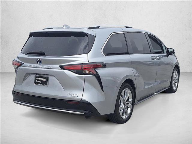 Certified 2021 Toyota Sienna Platinum FWD image 6
