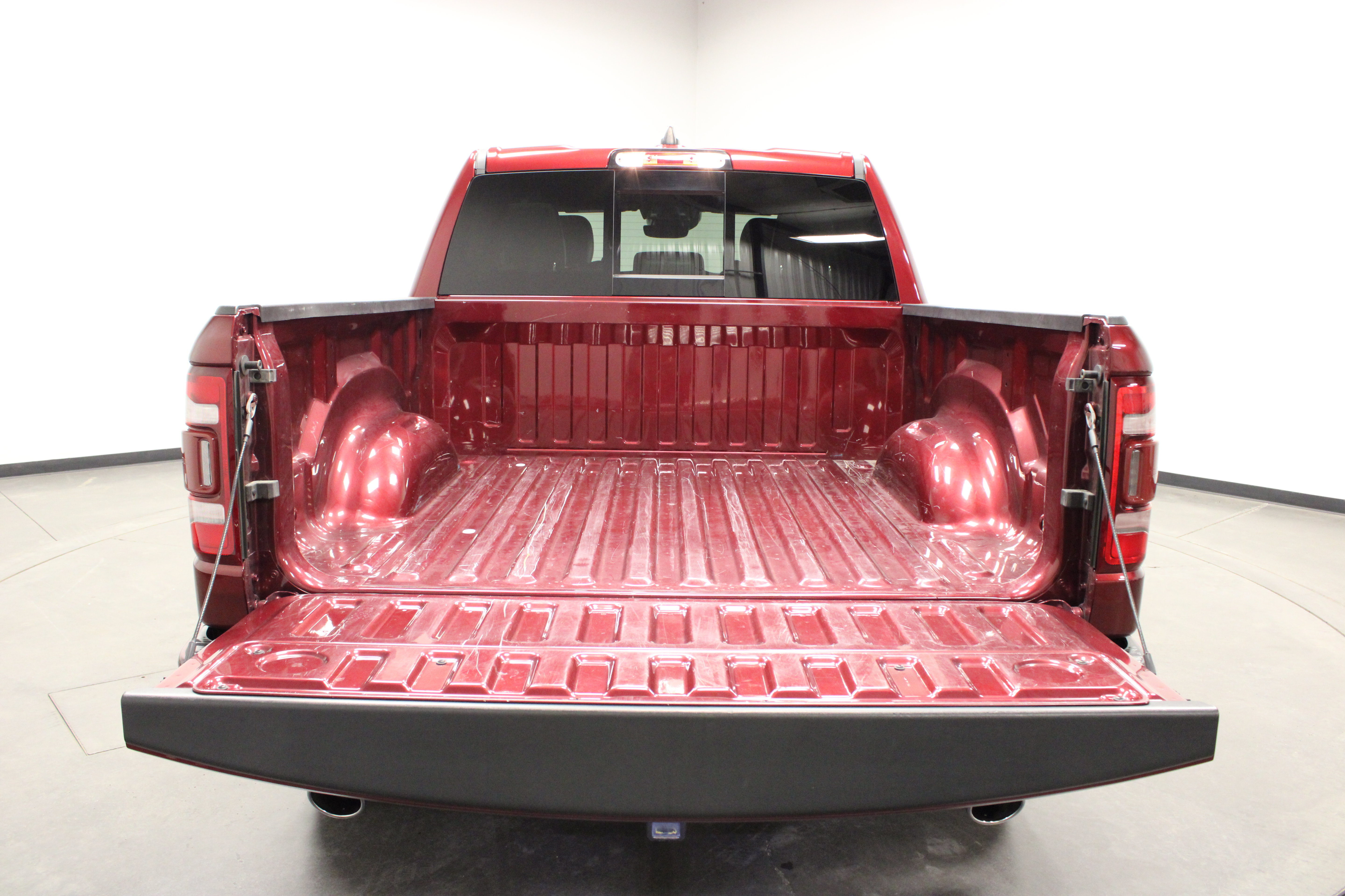 Used 2023 RAM 1500 Laramie RWD image 14
