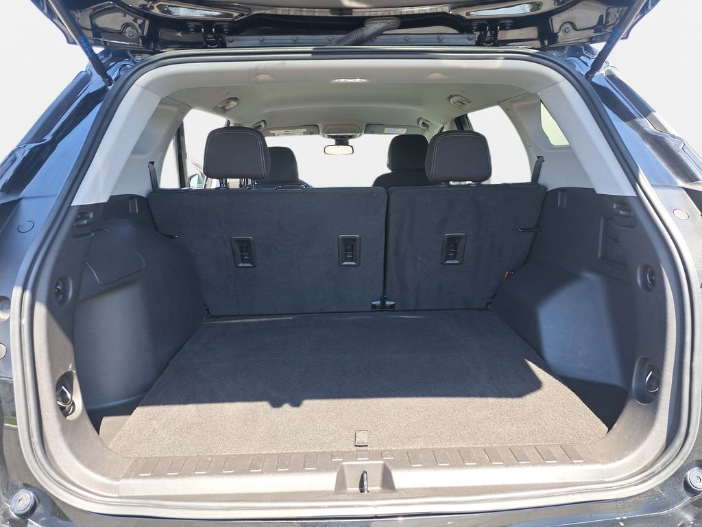 Used 2023 GMC Terrain SLE AWD/4WD image 14