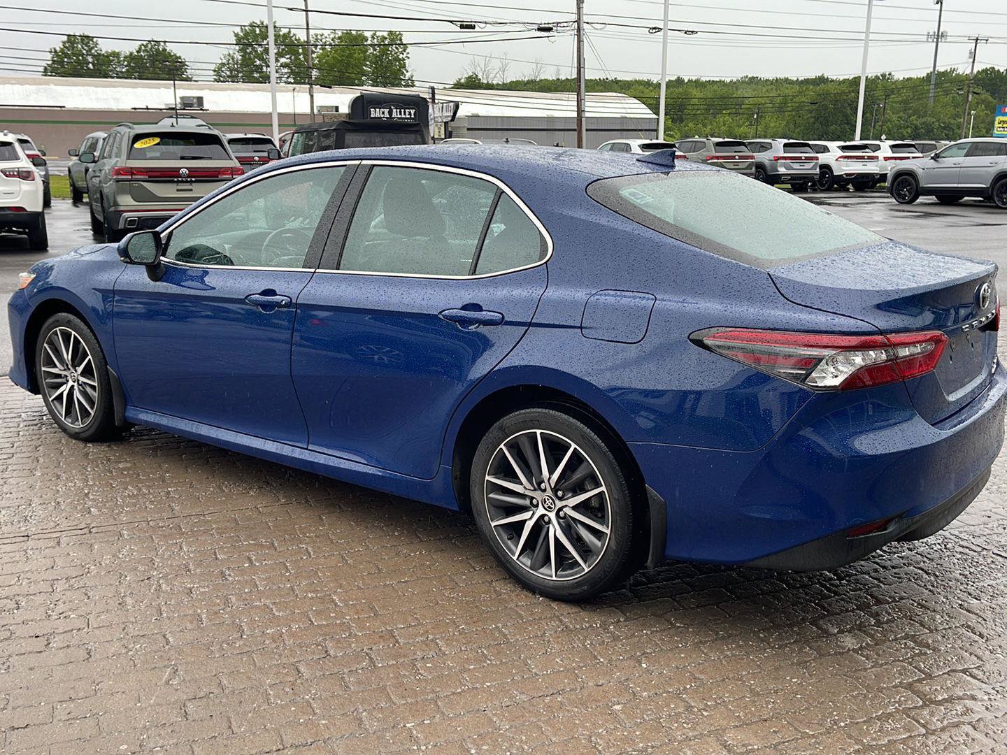 Used 2023 Toyota Camry XLE AWD/4WD image 4