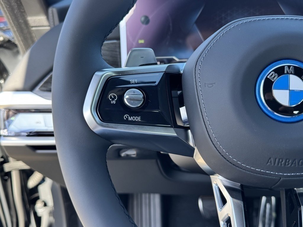 New 2026 BMW 750e xDrive w/ Executive Package image 24