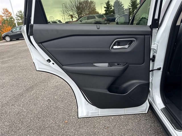 New 2026 Nissan Rogue Platinum w/ Platinum Premium Package image 15