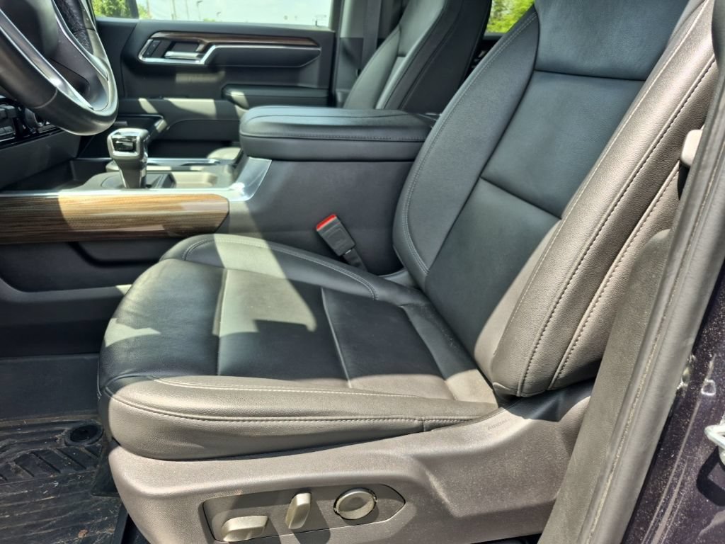 Used 2024 Chevrolet Silverado 1500 LT Trail Boss w/ LT Trail Boss Premium Package AWD/4WD image 11