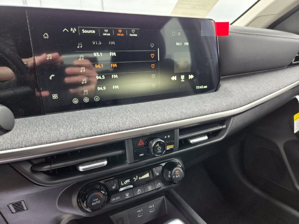 New 2027 Nissan Kicks SV AWD/4WD image 8