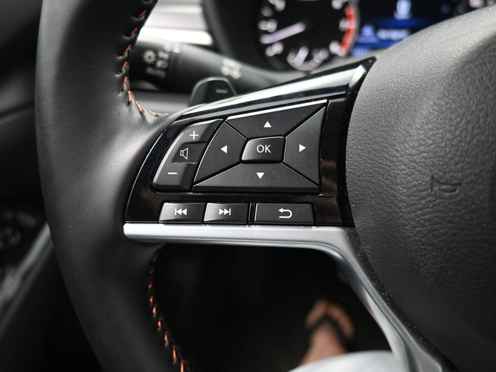 Used 2025 Nissan Altima 2.5 SR image 14