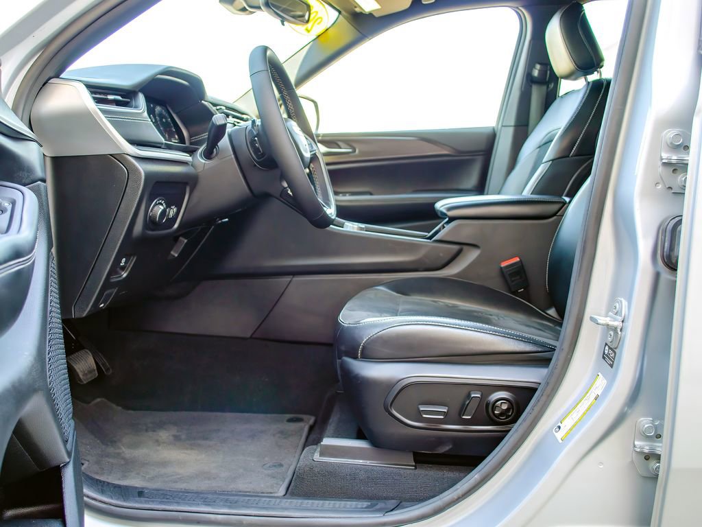 Used 2023 Jeep Grand Cherokee L Laredo image 31