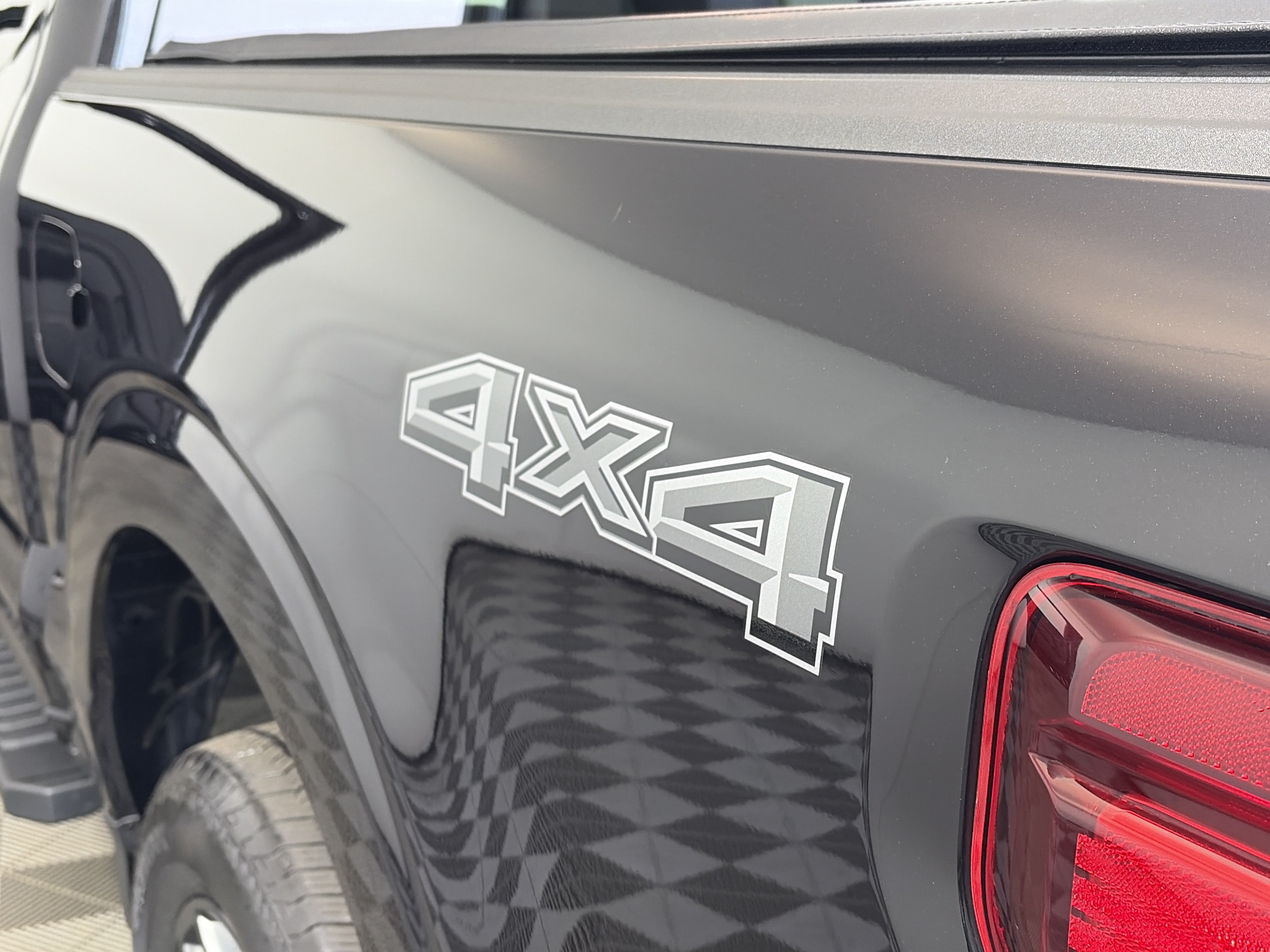 Used 2025 Ford F150 STX w/ STX Black Appearance Package AWD/4WD image 15