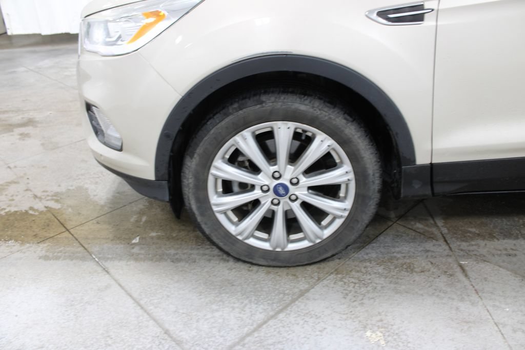 Used 2018 Ford Escape Titanium w/ Ford Safe & Smart Package FWD image 34