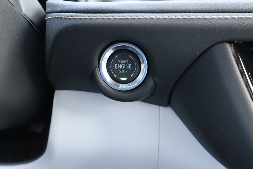 New 2025 Chevrolet Suburban Premier image 18