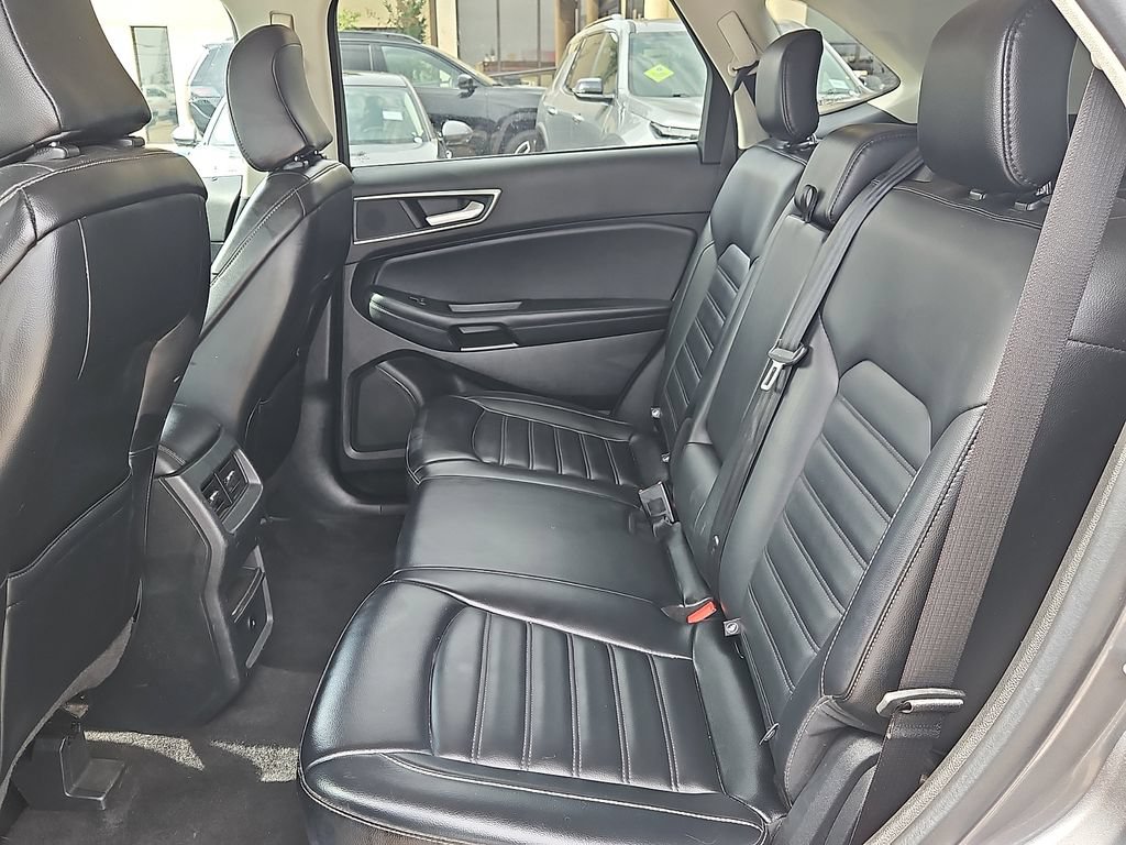 Used 2024 Ford Edge SEL AWD/4WD image 11
