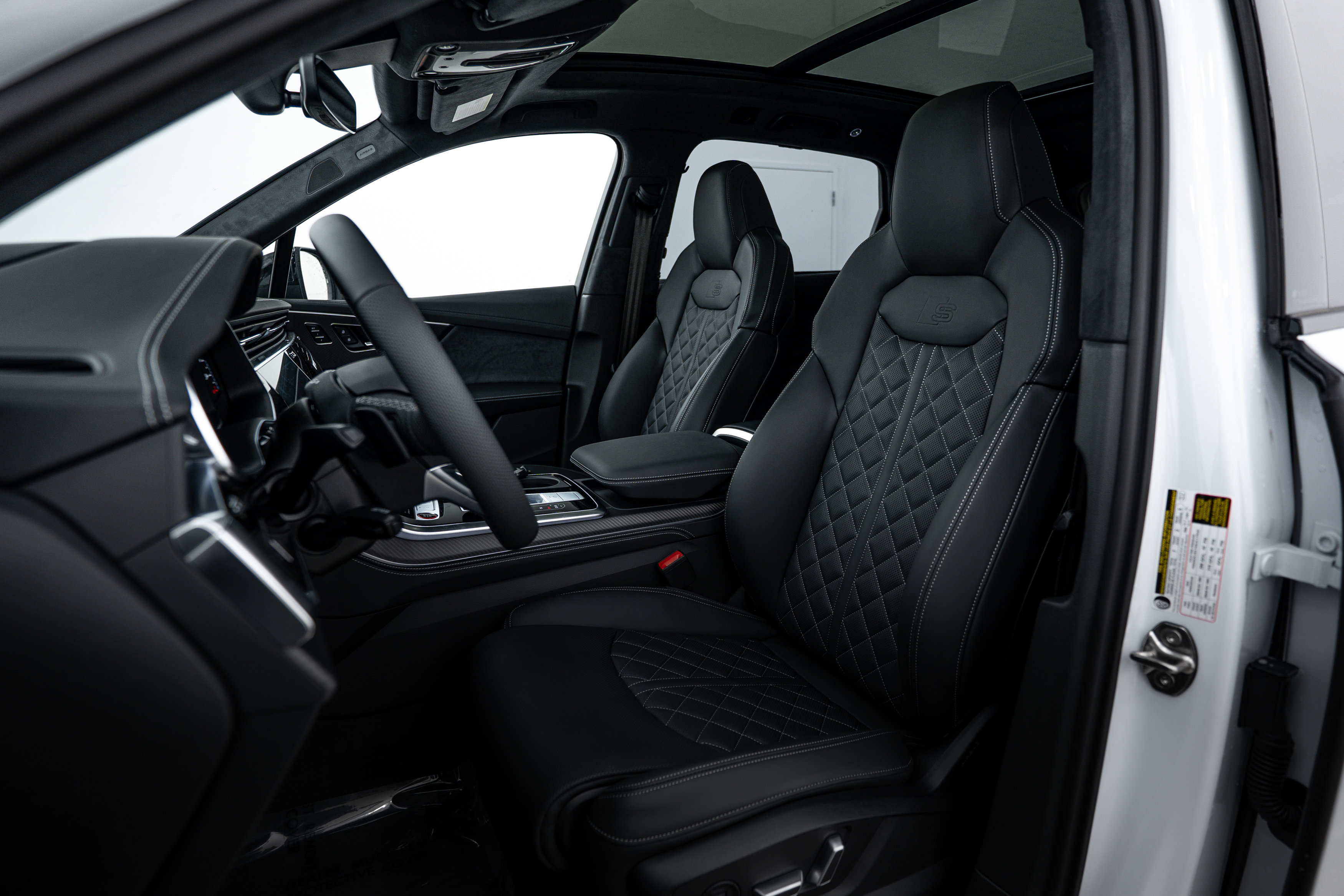 New 2026 Audi SQ7 Prestige image 16
