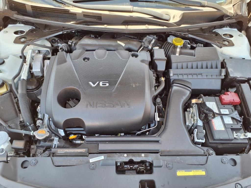 Used 2023 Nissan Maxima SR w/ Sport Mat Group image 31