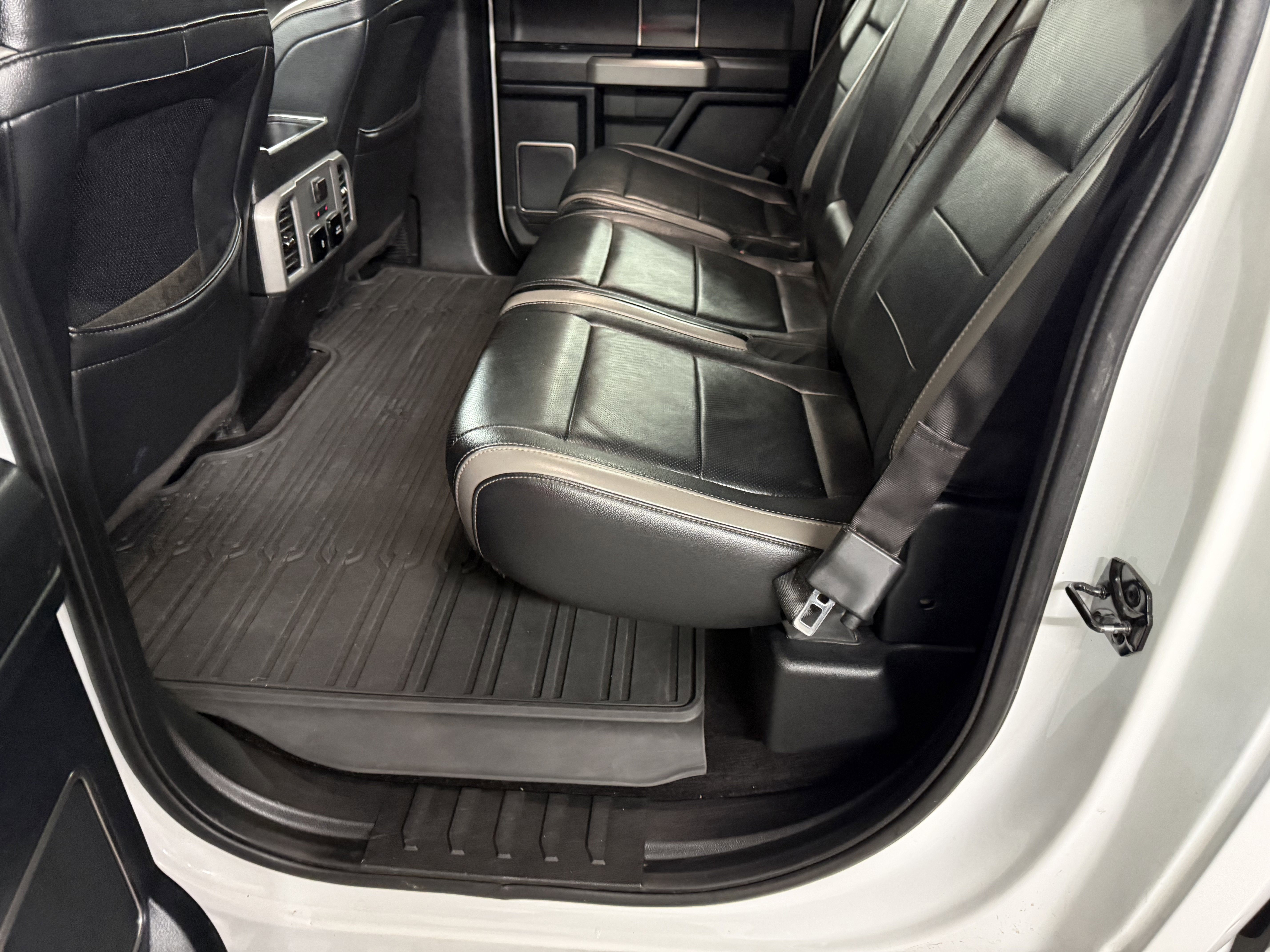 Used 2017 Ford F150 Raptor w/ Equipment Group 802A Luxury image 21