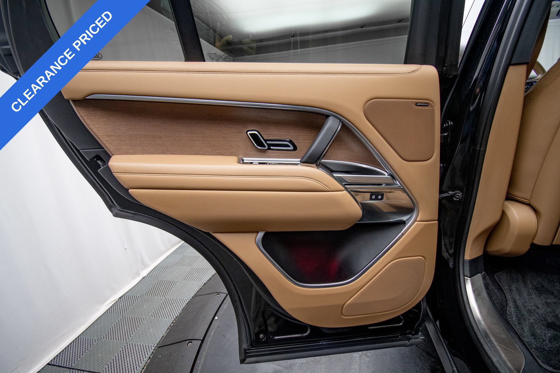 Used 2023 Land Rover Range Rover SE AWD/4WD image 24
