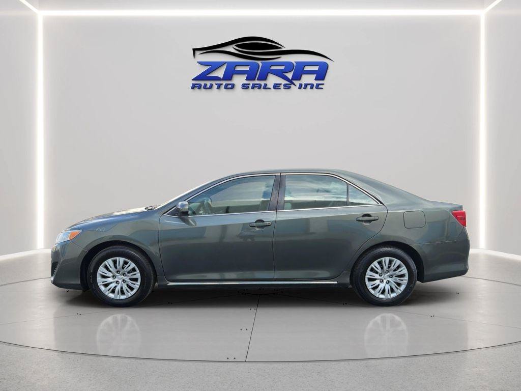 Used 2013 Toyota Camry LE FWD image 4
