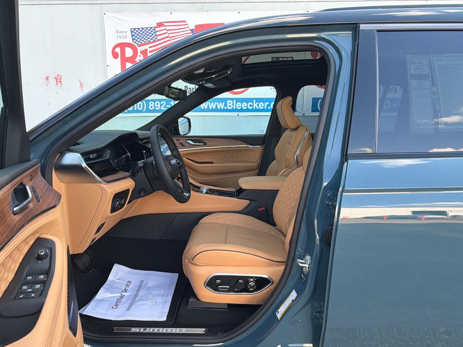 New 2026 Jeep Grand Cherokee L Summit AWD/4WD image 19