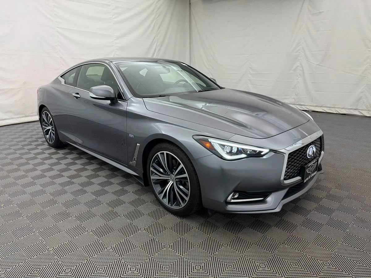 Used 2018 INFINITI Q60 3.0t Luxe w/ Sensory Package 3.0T Luxe AWD/4WD image 4