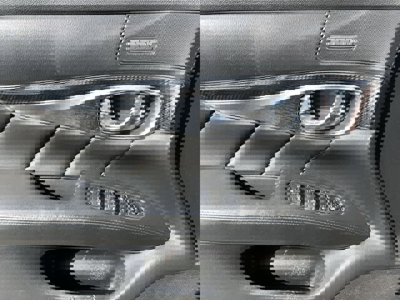 Used 2012 INFINITI M37 x w/ Premium Pkg image 29