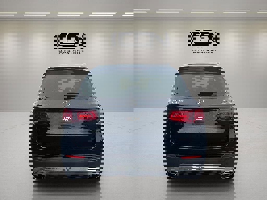 Used 2022 Mercedes-Benz GLC 300 4MATIC image 4